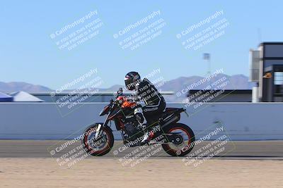 media/Nov-06-2023-Moto Forza (Mon) [[ce023d0744]]/4-Beginner Group/Session 4 (Finish Line Checker)/